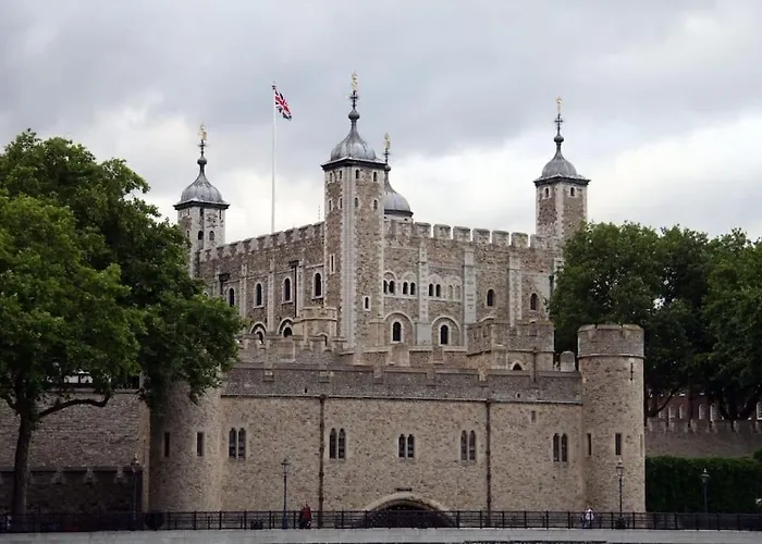 Tower Bridge Apartment